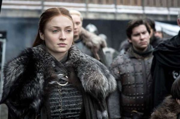 "Ərim dublyorumu kulisdə öpməyə çalışıb" - "Game of Thrones"in aktrisası "Ərim dublyorumu kulisdə öpməyə çalışıb" - "Game of Thrones"in aktrisası
