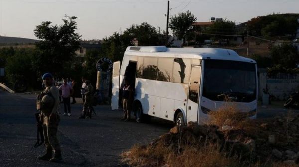 Avtobus qəzaya uğradı: - Çox sayda hərbçi yaralandı Avtobus qəzaya uğradı: - Çox sayda hərbçi yaralandı