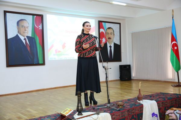 Məktəblilər üçün Milli Dirçəliş Gününə həsr olunmuş tədbir keçirilib Məktəblilər üçün Milli Dirçəliş Gününə həsr olunmuş tədbir keçirilib