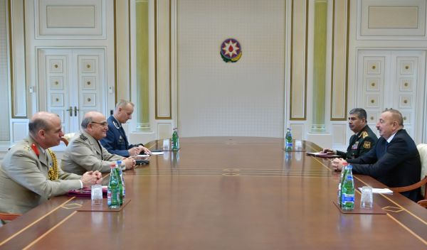 Ильхам Алиев принял делегацию во главе с председателем Военного комитета  НАТО