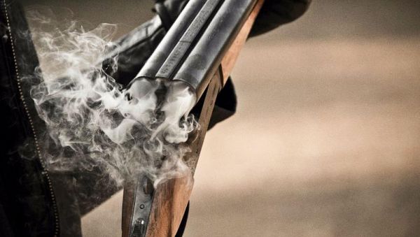 Bakıda silahdan havaya atəş açan şəxslər saxlanıldı Bakıda silahdan havaya atəş açan şəxslər saxlanıldı