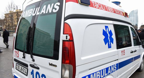 Bakıda 48 yaşlı kişi bıçaqlanıb Bakıda 48 yaşlı kişi bıçaqlanıb