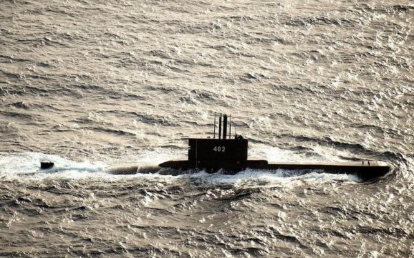 Submarine sinks, sailors sing "Goodbye"