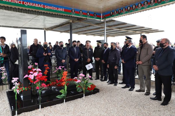 Neftçalada Vətən müharibəsi şəhidlərinin il dönümü qeyd olunub - FOTOLAR Neftçalada Vətən müharibəsi şəhidlərinin il dönümü qeyd olunub - FOTOLAR