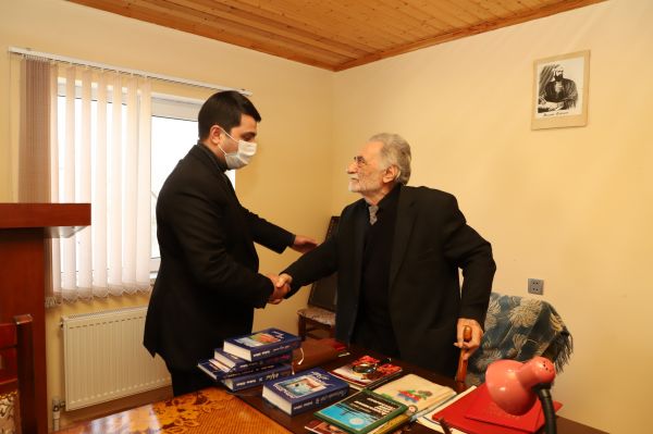 Neftçalada şair Soltan Abbas doğum günü ilə əlaqədar olaraq ziyarət olunub