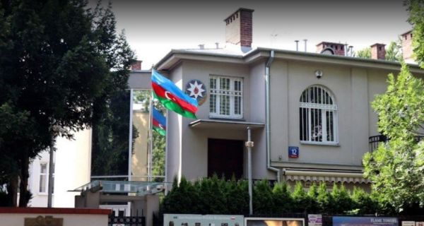 Посольство обратилось к гражданам Азербайджана, въехавшим в Польшу из Украины