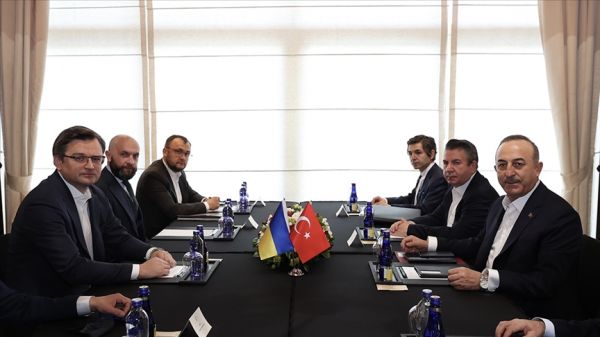 Çavuşoğlu, Ukrayna Dışişleri Bakanı Kuleba ile Antalya'da görüştü
