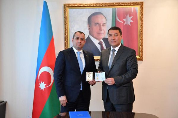 Adil Əliyev “Qazaxıstanın müstəqilliyinin 30 illiyi” medalı ilə təltif olunub