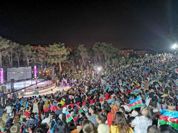 Xətaidəki "Heydər Parkı"nda Laçınla bağlı konsert keçirilib - FOTOLAR