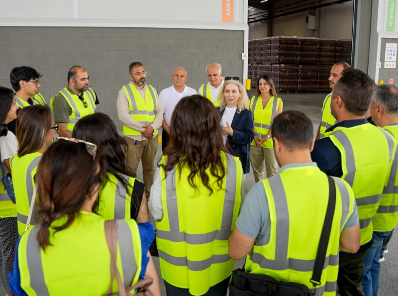 Media nümayəndələri Coca-Cola-nın İsmayıllı zavoduna səfər ediblər