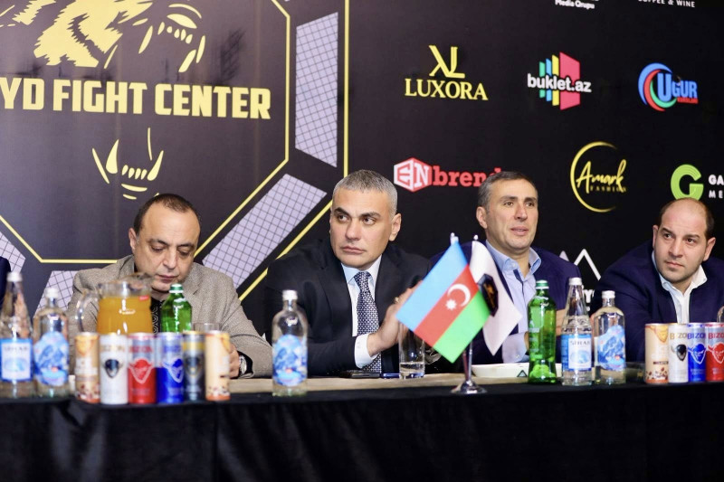 MMA üzrə peşəkar turnir keçirilib.