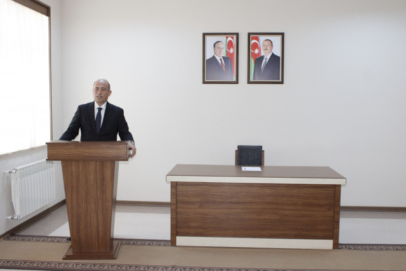 Rəcəb Rəhimli vətəndaşların müraciətlərini dinləyib