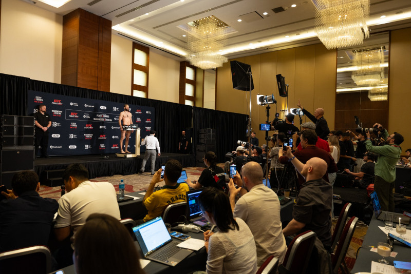 "UFC Fight Night" turnirinin rəsmi çəkiölçmə mərasimi keçirilib