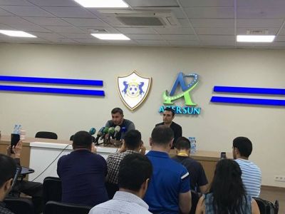"Qarabağ" - “Düdelanj” onunöncəsi mətbuat konfransı - "Rəqibi yaxşı analiz etmişik" "Qarabağ" - “Düdelanj” onunöncəsi mətbuat konfransı - "Rəqibi yaxşı analiz etmişik"
