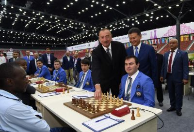 Президент Ильхам Алиев принял участие в церемонии старта первого тура 42-й Всемирной шахматной олимпиады - FOTOLAR