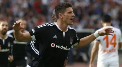 “Beşiktaş” millimizə qol vuran futbolçuya "elçi" düşdü