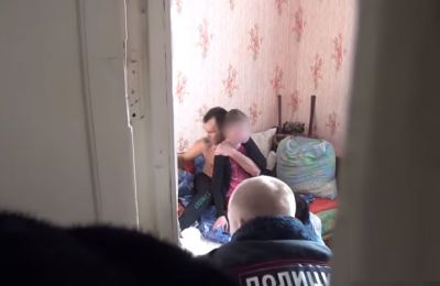 Narkoman 13 yaşlı qızı girov götürüb polisi tələsdirdi ki… - VIDEO