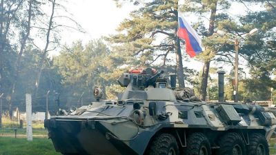 Ordu ağır hərbi texnikanı Moskvaya yeritdi