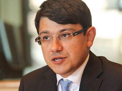 Fuad Muradov yeni sədr kimi Dövlət Komitəsində dəyişikliklərə başladı Fuad Muradov yeni sədr kimi Dövlət Komitəsində dəyişikliklərə başladı