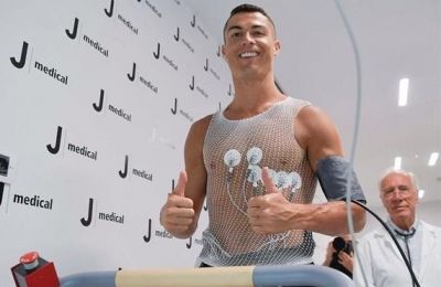 Ronaldo “Yuventus”da tibbi müayinədən keçdi - VİDEO