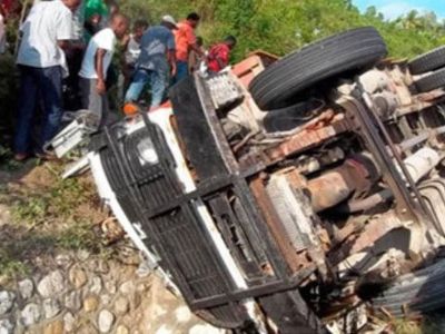 Boliviyada avtobus qəzası: 11 nəfər həlak olub