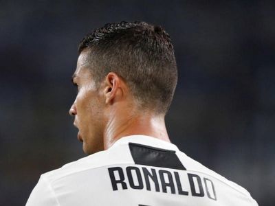 Ronaldo futbol tarixində yeni rekord vurdu
