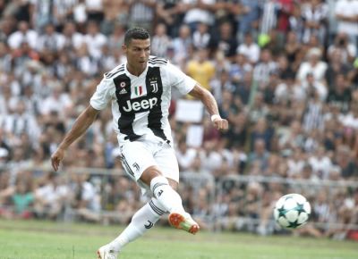 Ronaldo hamını qabaqladı - 88 zərbə ilə