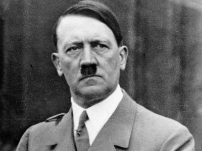 Hitlerin nadir fotosu hərracda satıldı