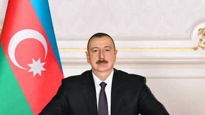 Prezident İlham Əliyevin məzun fotosu və sinif yoldaşları - FOTOLAR