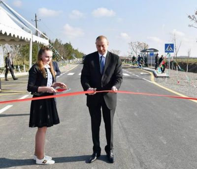 Prezident İlham Əliyev  avtomobil yolunun açılışında iştirak edib