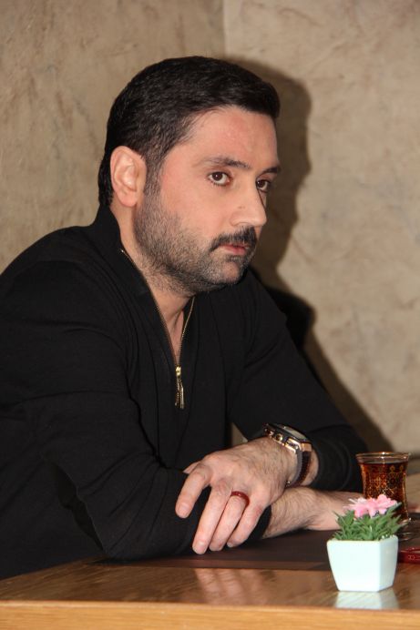 İzzət Bağırov: "Xarici aktyorların üz-gözləri qırış içindədir, bizimkilər isə...” - Müsahibə İzzət Bağırov: "Xarici aktyorların üz-gözləri qırış içindədir, bizimkilər isə...” - Müsahibə
