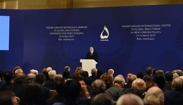 İlham Əliyev VII Qlobal Bakı Forumunda