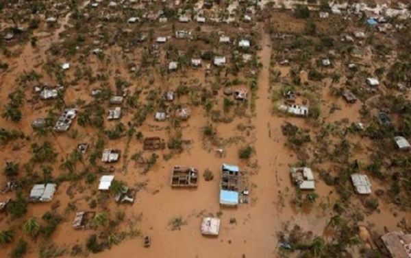 Cәnubi Afrikada sel fəlakəti - 37 nəfər öldü