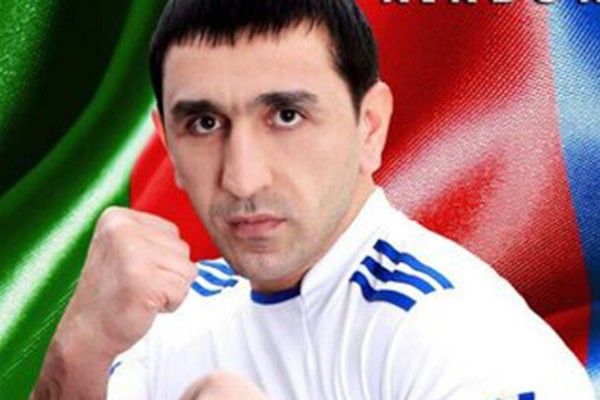 “Emin 444”ün qətlinə görə dünya çempionu tutuldu “Emin 444”ün qətlinə görə dünya çempionu tutuldu