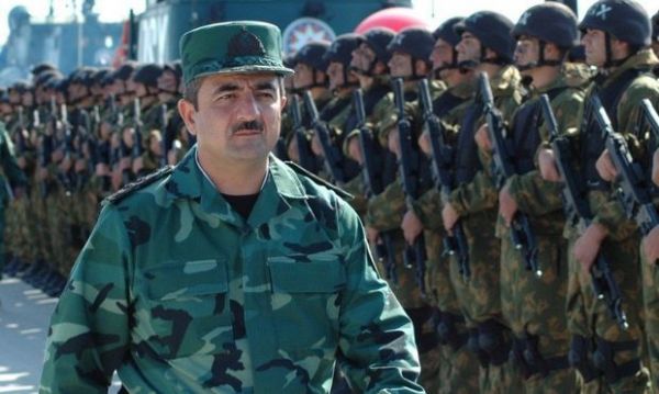 Elçin Quliyev gürcü həmkarı ilə sərhəddə görüşdü Elçin Quliyev gürcü həmkarı ilə sərhəddə görüşdü