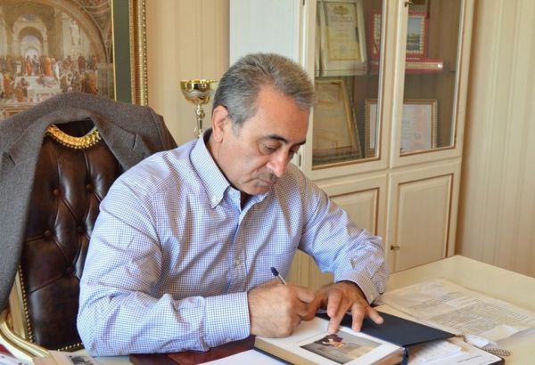 İlham Rəhimov Smolnı İnstitutunun fəxri professoru seçilib - FOTOLAR İlham Rəhimov Smolnı İnstitutunun fəxri professoru seçilib - FOTOLAR