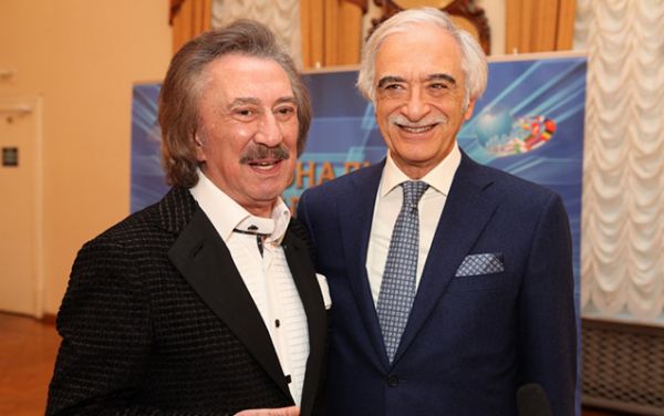 Polad Bülbüloğluna Rusiyanın “Milli əzəmət” mükafatı verilib