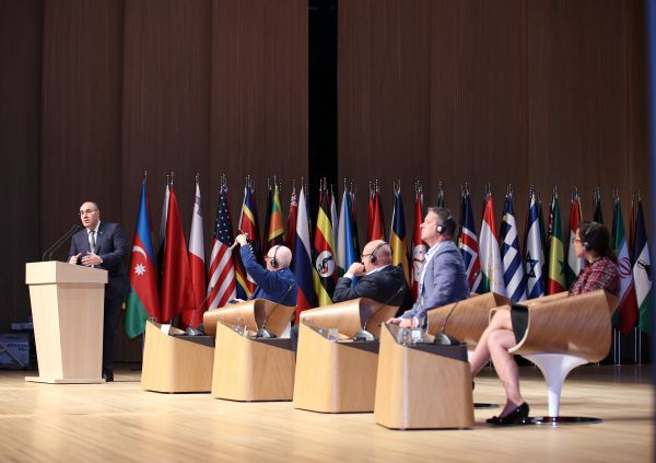 İnformasiya Texnologiyaları və Texnoloji İnnovasiyalar Konfransı və Sərgisi davam edir İnformasiya Texnologiyaları və Texnoloji İnnovasiyalar Konfransı və Sərgisi davam edir