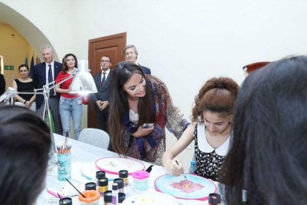 Leyla Əliyeva inklüziv təhsillə bağlı layihənin təqdimatında - FOTOLAR Leyla Əliyeva inklüziv təhsillə bağlı layihənin təqdimatında - FOTOLAR