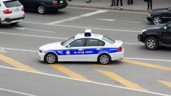 Bakıda ŞOK OLAY - Yük maşını polis şöbəsinə çırpıldı Bakıda ŞOK OLAY - Yük maşını polis şöbəsinə çırpıldı