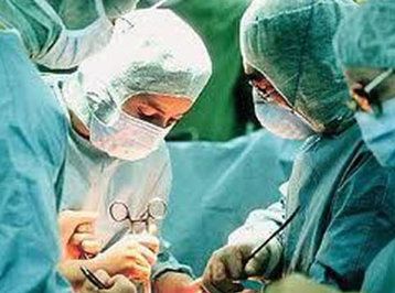 Özəl klinikada uğursuz burun əməliyyatı - 16 yaşlı oğlan öldü Özəl klinikada uğursuz burun əməliyyatı - 16 yaşlı oğlan öldü