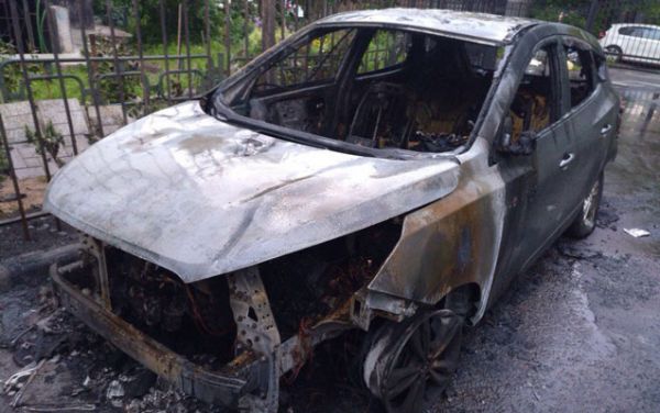 “Hyundai” yandı, sürücü hadisə yerində öldü