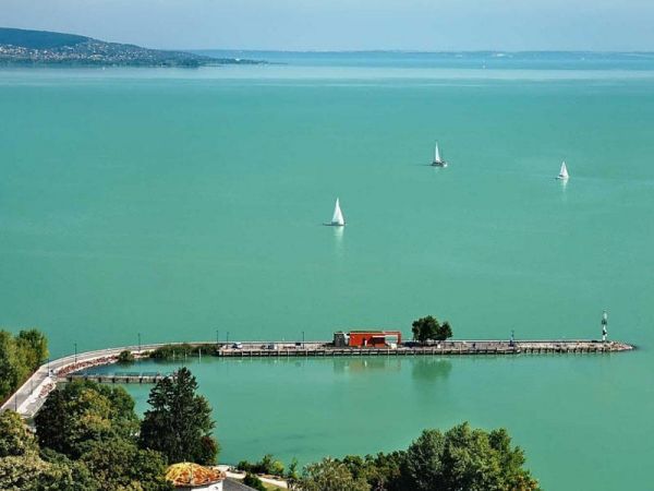 Balaton gölü populyarlığını qoruyub saxlayır