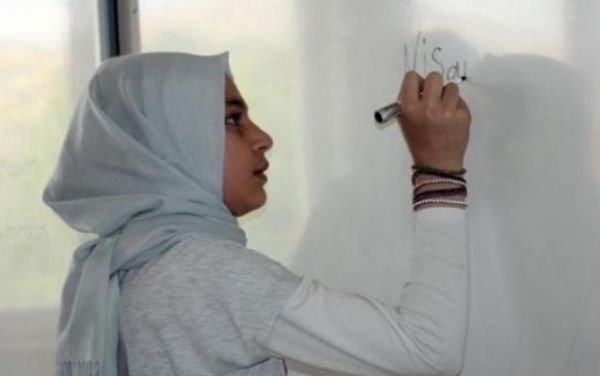 İranda məktəblilərə Azərbaycan türkcəsi tədris olunacaq İranda məktəblilərə Azərbaycan türkcəsi tədris olunacaq