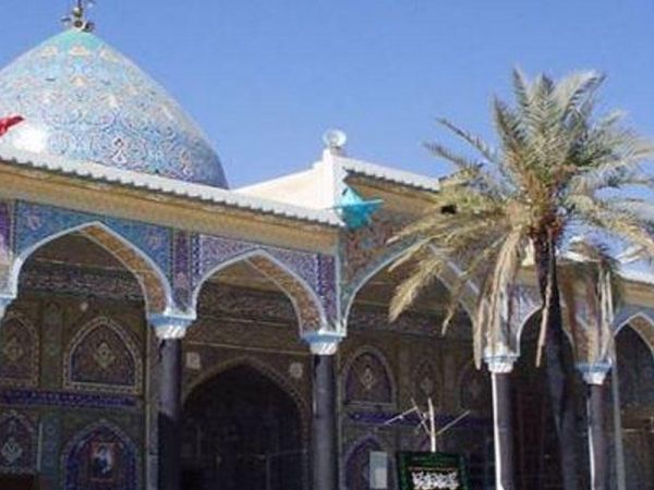 Bəziləri İmam Hüseynin başına gəlmiş müsibətlərdə Hürrü günahlandırır... Bəziləri İmam Hüseynin başına gəlmiş müsibətlərdə Hürrü günahlandırır...