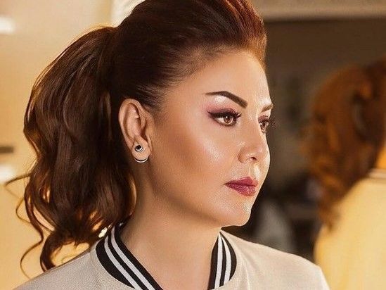 Gülüstan Əliyeva - Nəsiminin qəzəllərinə cılız mahnılar qoşub, həm bizi, həm də özlərini biabır edirlər Gülüstan Əliyeva - Nəsiminin qəzəllərinə cılız mahnılar qoşub, həm bizi, həm də özlərini biabır edirlər