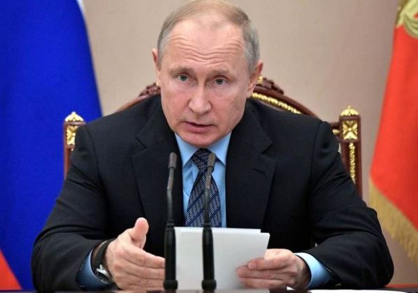 Putin 30 general və polkovniki işdən çıxardı Putin 30 general və polkovniki işdən çıxardı