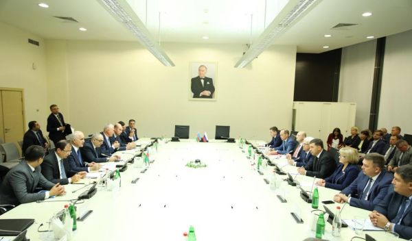 Azərbaycan və RF Sverdlovsk vilayəti arasında iqtisadi əməkdaşlığın genişləndirilməsi müzakirə edilib