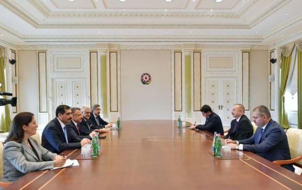 İlham Əliyev Türkiyə vitse-prezidenti ilə görüşüb