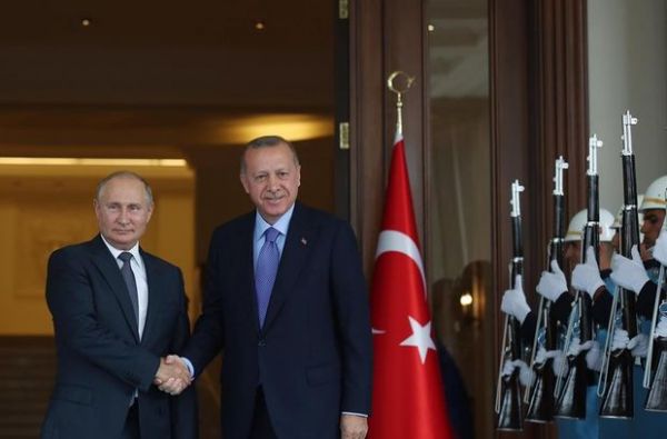 Putin Ankaraya gedib